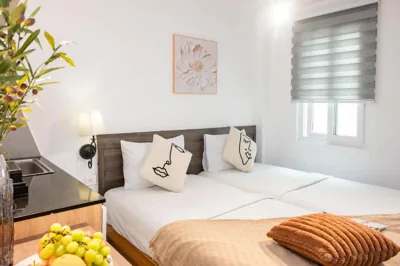 Serenity Hotel Near Tan Son Nhat Airport – Photos 2