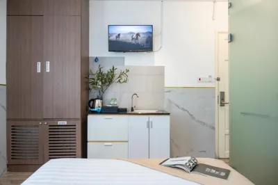 Serenity Hotel Near Tan Son Nhat Airport – Photos 8