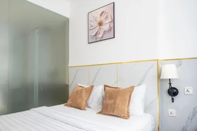Serenity Hotel Near Tan Son Nhat Airport – Photos 15